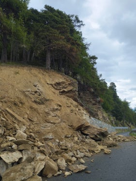 Lo spostamento della strada di accesso al maso Platztair è stata una delle misure da attuare dopo l'incendio boschivo di Laces.(Foto: USP/Ispettorato forestale di Silandro)