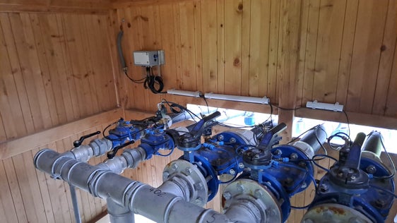 Ausgezeichnetes Projekt Sensorbasierte Bewässerung: die Ventilsteuerung der Bewässerung (Foto: LPA/Agrarbetrieb Laimburg in der Agentur Landesdomäne)