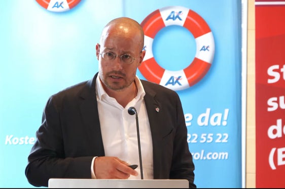 Arbeitspsychologe Tobias Hölbling vom AFI stellte heute in Innsbruck die Forschungsergebnisse vor. (Foto: LPA)