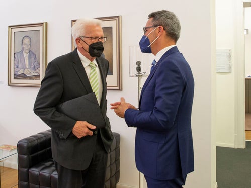 Un momento dell'odierno colloquio tra il primo ministro del Baden-Württemberg Kretschmann e il Presidente altoatesino Kompatscher (Foto: ASP/Fabio Brucculeri)