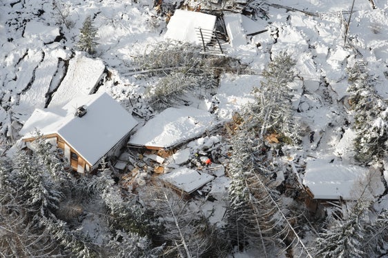 Am 13. Dezember vor zehn Jahren war bei Sotrú in Abtei der orografisch rechte Talhang ins Rutschen geraten, wenige Tage später waren vier Häuser zerstört und weitere in Gefahr. (Archivfoto: Landeswarnzentrum in der Agentur für Bevölkerungsschutz)
