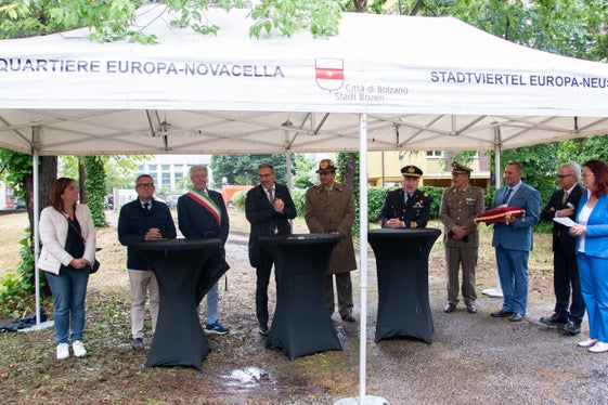 Si è tenuta stamane (31 maggio) la cerimonia di consegna anticipata dell’area di via Novacella a Bolzano dal Ministero della difesa alla Provincia (Foto: ASP/Greta Stuefer)