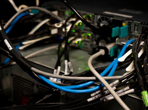 Die SIAG ist für die Informatik des öffentlichen Systems in Südtirol zuständig – auch weiterhin. Die Landesregierung verlängert den Dienstleistungsvertrag bis Ende 2025. (Foto: LPA/Fabio Brucculeri)