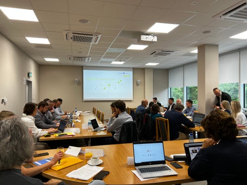 Gemeinden dabei zu unterstützen, innovative Maßnahmen zur Aufwertung des öffentlichen Raums umzusetzen:&nbsp;Das ist das Ziel des Interreg-Projekts Next Level Parking, an dem das Land Südtirol beteiligt ist. (Foto: LPA/Marcella Morandini) 