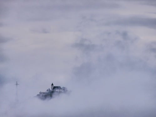 Wetterbild des Monats Februar 2026: St. Hippolyt in Naraun (Foto: LPA/Martin Geier)