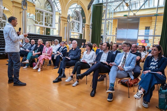 Forschen heißt nicht nur Projekte umsetzen, sondern auch Netzwerke aufbauen, hielt Abteilungsdirektor Franz Schöpf beim Infonachmittag zu den EU-Forschungspartnerschaften fest. (Foto: LPA/Greta Stuefer)