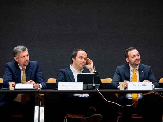 La Giunta provinciale ha approvato, su proposta degli assessori all'Istruzione Marco Galateo, Philipp Achammer e Daniel Alfreider (da destra a sinistra nella foto), il nuovo regolamento relativo all’esame di Stato conclusivo del primo ciclo di istruzione e all’esame di maturità. (Foto: USP/Fabio Brucculeri)