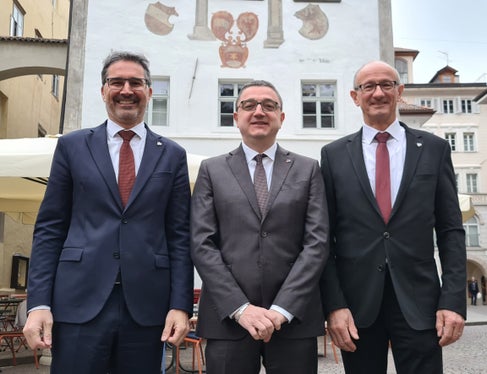 I tre Presidenti dell'Euregio: da sinistra Arno Kompatscher (Alto Adige), Maurizio Fugatti (Trentino) e Anton Mattle (Tirolo). (Foto: Euregio) 