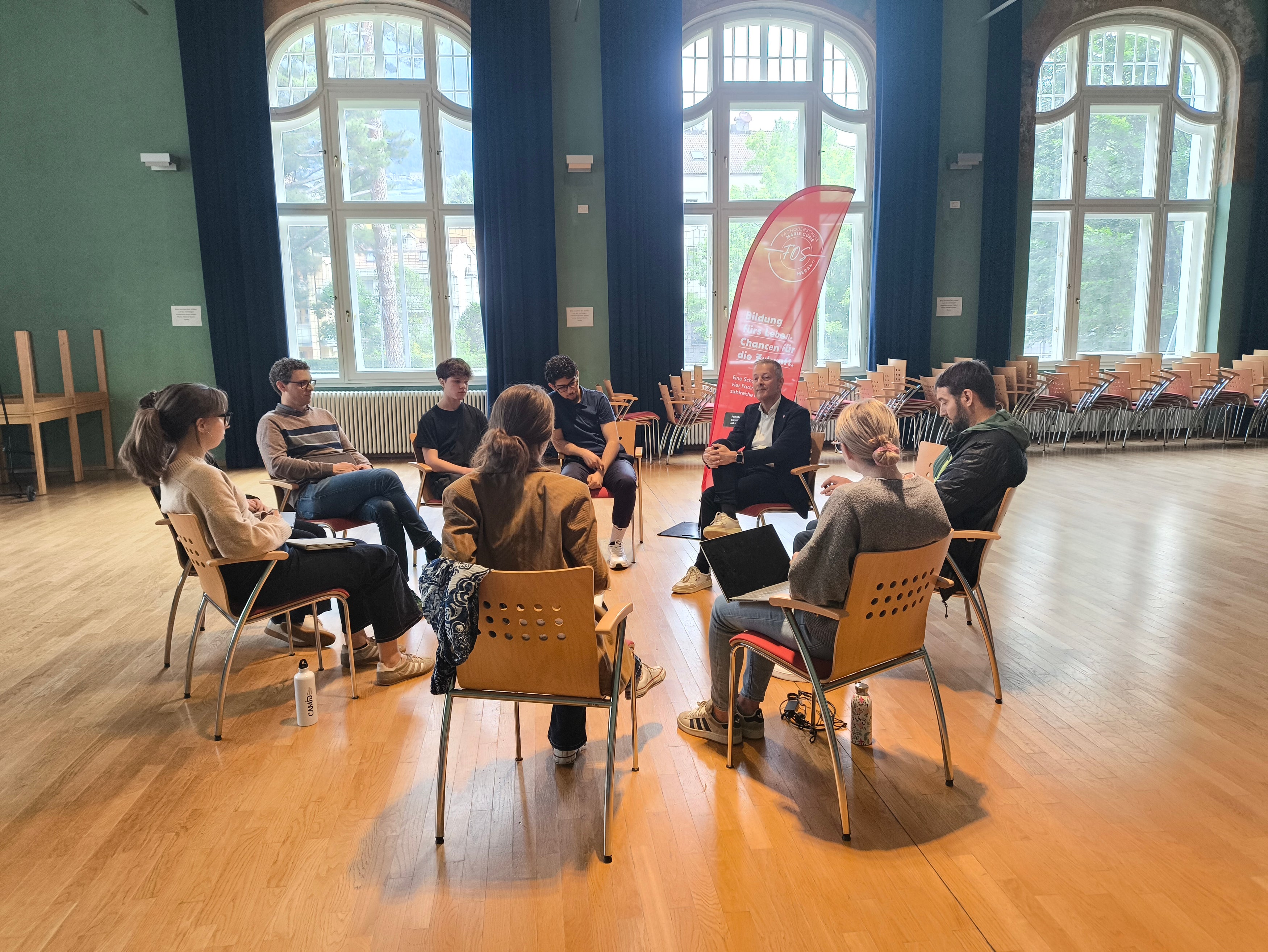 Gli studenti hanno mostrato particolare interesse per il tema dell’abitare a prezzi accessibili per i giovani. Inoltre, l’attenzione si è concentrata sui temi del Piano clima, dello sviluppo del territorio e delle energie rinnovabili. (Foto: USP)