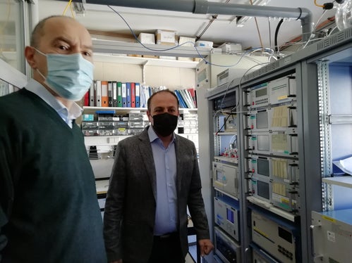 LR Vettorato (r.) mit Amtsdirektor Luca Verdi: Die Luftqualitätsdaten 2021 stimmen uns zuversichtlich. (Foto: LPA/Nadia Franzoi)