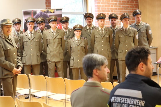 Berufsfeuerwehr-Offizierin Francesca Monti (ganz links) hat bei dem Ausbildungskurs Gerichtswesen und Ereignisbewältigung unterrichtet. (Foto: LPA/Maja Clara)