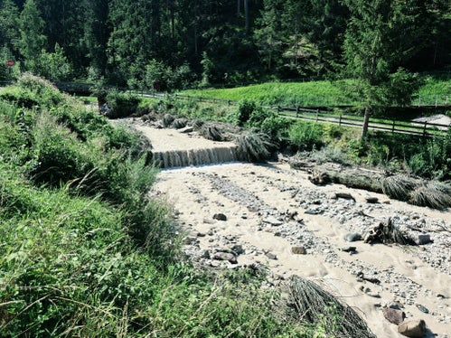 Breienbach mit Spuren der Hochwasserwelle (Foto: LPA/Landesamt für Wildbach- und Lawinenverbauung Süd)