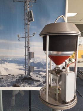 Apparecchiatura per la misurazione delle precipitazioni (Foto: ASP/Maja Clara)