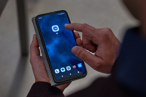 Ab sofort können einzelne Bürgerinnen und Bürger in Südtirol über diese App unter anderem Zahlungen, die über PagoPA eingefordert werden, abwickeln. (Foto: LPA/Greta Stuefer)