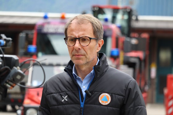 Dank für Zusammenarbeit und Wertschätzung für Einsatzkräfte: der Direktor der Agentur für Bevölkerungsschutz Klaus Unterweger (Foto: LPA/Maja Clara)