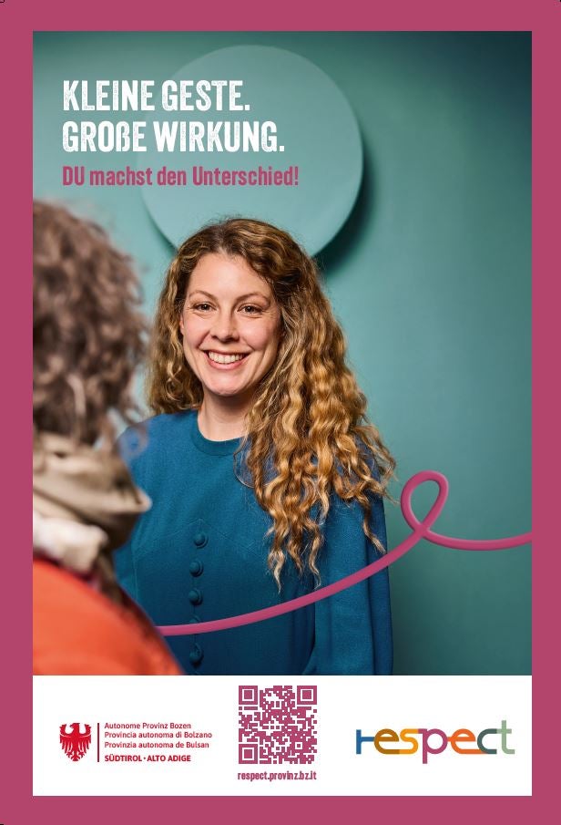 Ein Lächeln oder eine kleine Geste können den Tag verschönern und tun der Gesellschaft gut – genau da setzt die Kommunikationsinitiative des Landes Respect. Kleine Geste, große Wirkung – du machst den Unterschied an. (Bild: LPA)