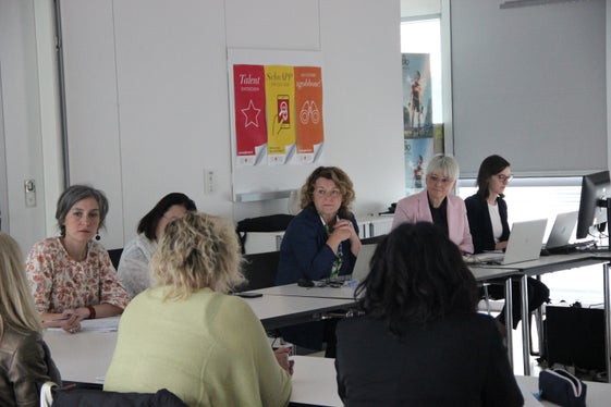 Landesrätin Rosmarie Pamer (Mitte) möchte die Zusammenarbeit mit den Agenturen verstärken. (Foto: LPA/Simone Treibenreif)