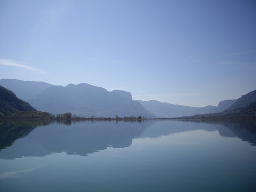 Erreicht auch nur eine der biologischen Qualitätskomponenten keinen guten Zustand, wird der Gesamtzustand des Gewässers als nicht gut eingestuft, und es müssen Maßnahmen ergriffen werden, wie es beim Kalterer See der Fall ist. (Foto: LPA/Landesagentur für Umwelt und Klimaschutz)