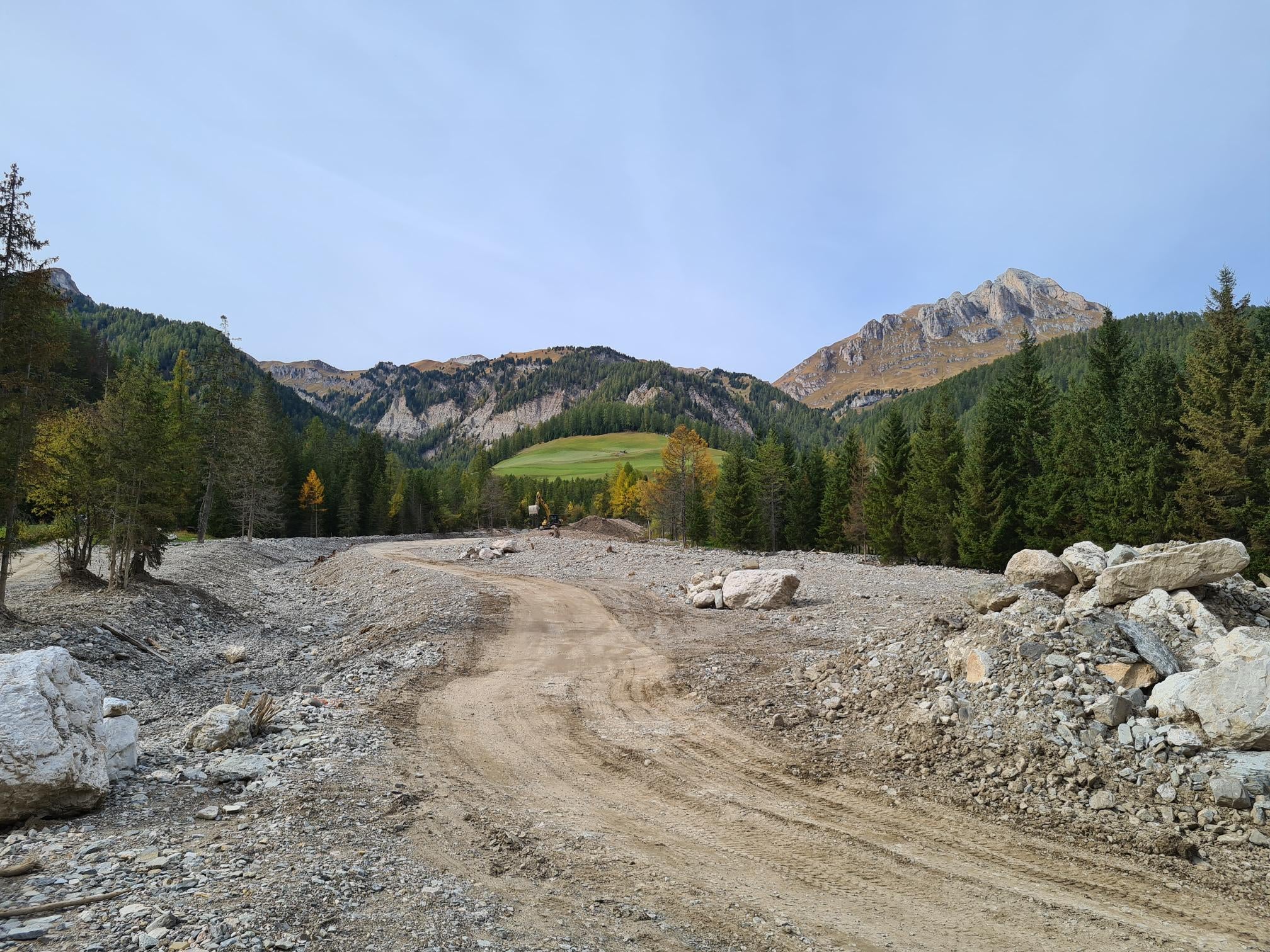 Circa 100.000 metri cubi di materiale detritico sono stati rimossi nel rio di Bronsara. (Foto: ASP/Ufficio bacini montani Est)