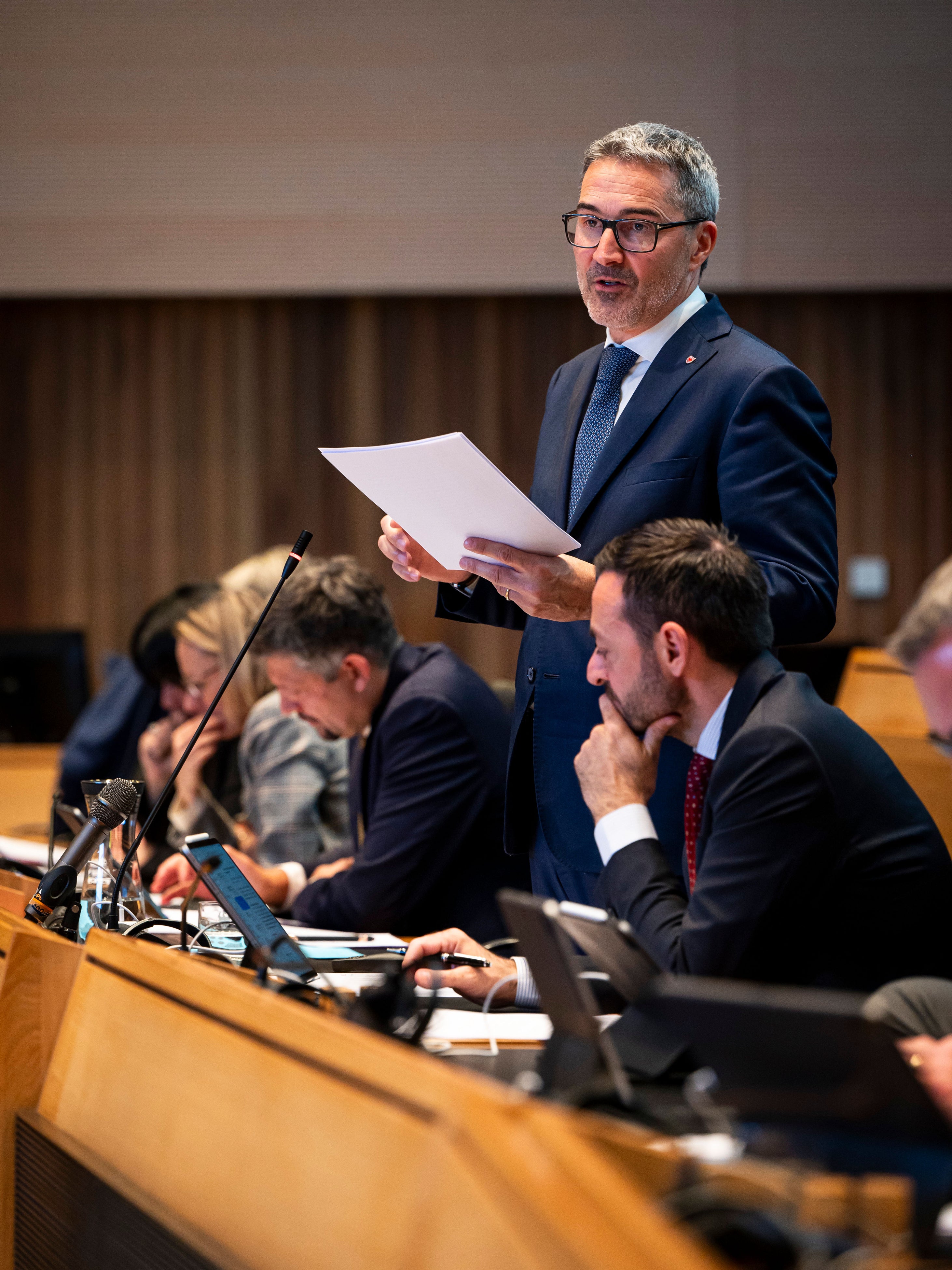 Il 2 dicembre il presidente della Provincia Arno Kompatscher ha presentato il bilancio di previsione 2026. (Foto: USP/Fabio Brucculeri)