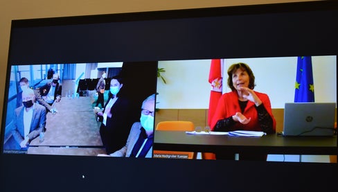 Assessora Hochgruber Kuenzer interviene a conferenza internazionale Europa Forum Luzern: “Legge territorio e paesaggio tassello importante per la tutela del clima”. (Foto: ASP/Marcella Morandini)