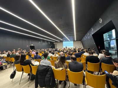 L'Ufficio Innovazione e tecnologia ha presentato venerdì (9 febbraio) a 230 imprenditori i nuovi criteri per la promozione della ricerca e dell'innovazione al NOI Techpark di Bolzano (Foto: ASP)