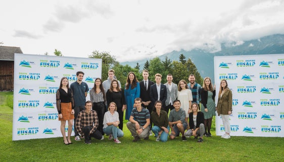 I giovani tra i 18 e i 29 anni che vivono in una delle 48 regioni Eusalp in Germania, Francia, Italia, Austria, Slovenia, Svizzera e Liechtenstein, possono candidarsi al Consiglio fino al 15 maggio (Foto: ASP/Eusalp)