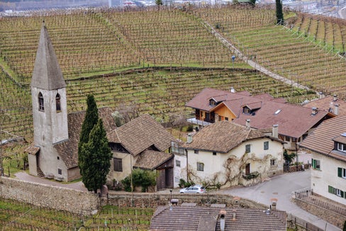 Chi pianifica progetti per proteggere e migliorare l'architettura e il paesaggio nelle aree rurali può richiedere un finanziamento grazie ai fondi sostenuti dal PNRR. (Foto: ASP/Peter Daldos)