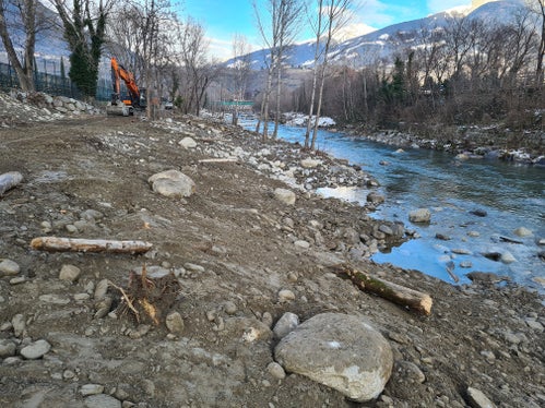 Blick auf die Passer kurz vor Abschluss der Baggerarbeiten im vergangenen Dezember. (Archivbild: LPA/Landesamt für Wildbach- und Lawinenverbauung West)