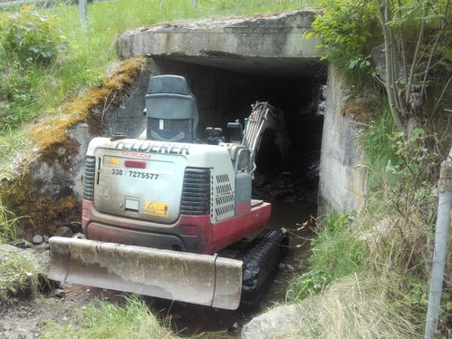Bei der Unterquerung mit der Schnalstaler Straße hat die Wildbachverbauung den Saxalberbach geräumt. (Foto: Agentur für Bevölkerungsschutz/Amt für Wildbach- und Lawinenverbauung West/Martin Eschgfäller)