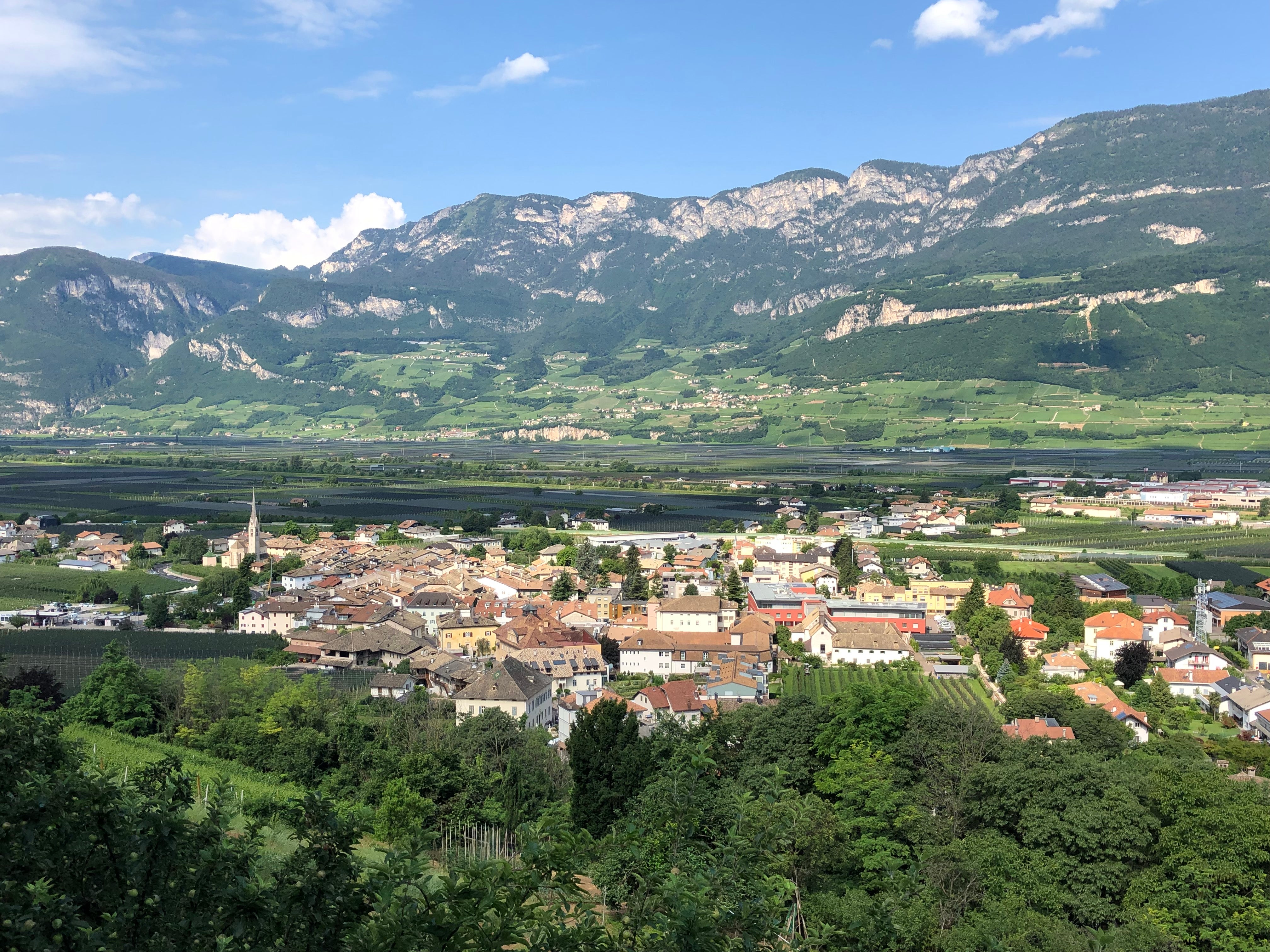 Mit 217.000 Euro geht der höchste Betrag der Ausgleichszahlungen für die GIS-Mindereinnahmen an die Gemeinde Neumarkt (im Bild von Nordosten aus gesehen). (Foto: Wikipedia/Adrian Michael/CC BY 3.0)