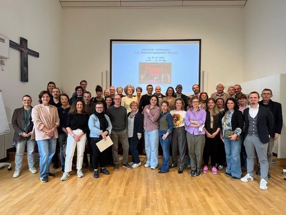 Theater begeistert viele Menschen in Südtirol. Beim Theater-Werkstattgespräch ging es um gesellschaftspolitische Herausforderungen und deren Effekt auf die Theaterlandschaft in Südtirol. (Foto: LPA/Nicole Abler)