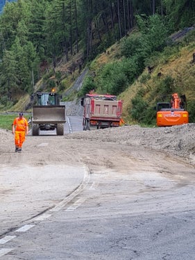 Frane e smottamenti anche sulla statale a Passo Resia. Foto: ASP/Ufficio sistemazione bacini montani Ovest)