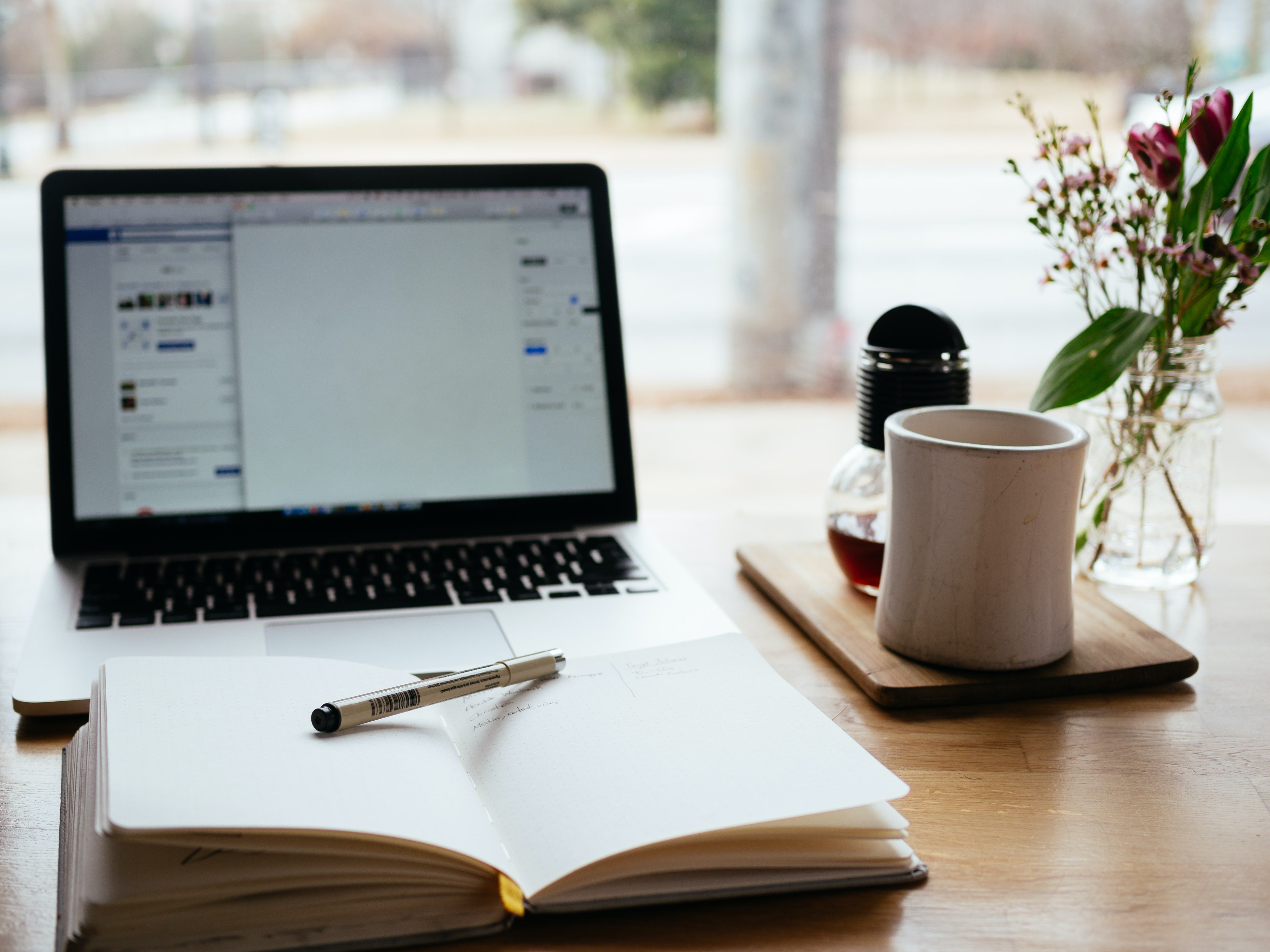 Con la fine dell'emergenza Covid, fissata il 31 marzo, cessa il diritto automatico dei dipendenti allo smart working. Il modello prosegue con accordi individuali (Foto: nick-morrison-unsplash)