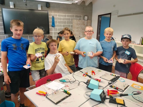 Welt der Schaltungen (Foto: LPA/Deutsche Bildungsdirektion/Kathrin Fill)