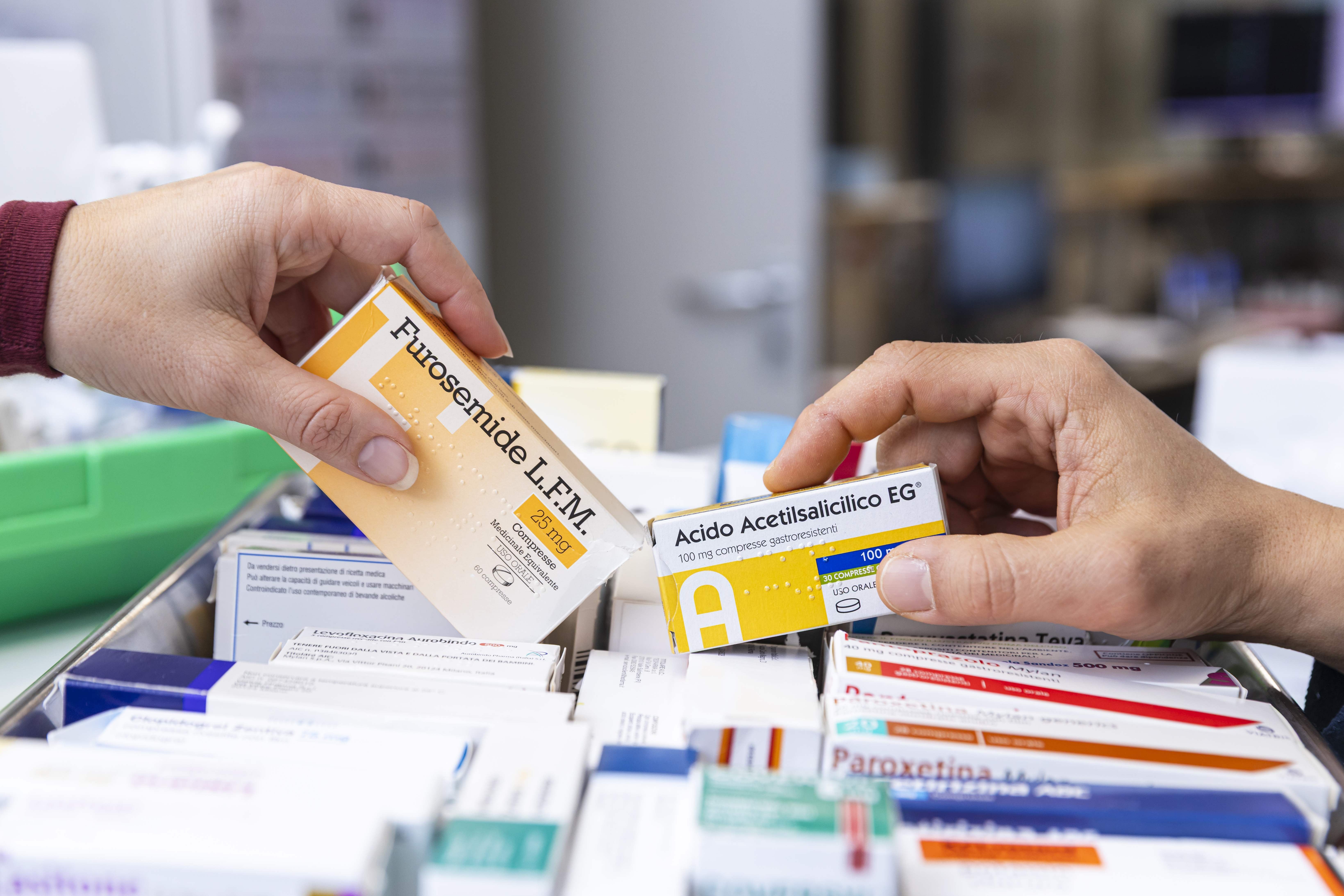 Im Rahmen von Farmacia Solidale werden Medikamente gesammelt, um damit bedürftige Menschen unterstützen zu können. (Foto: LPA/Tiberio Sorvillo)