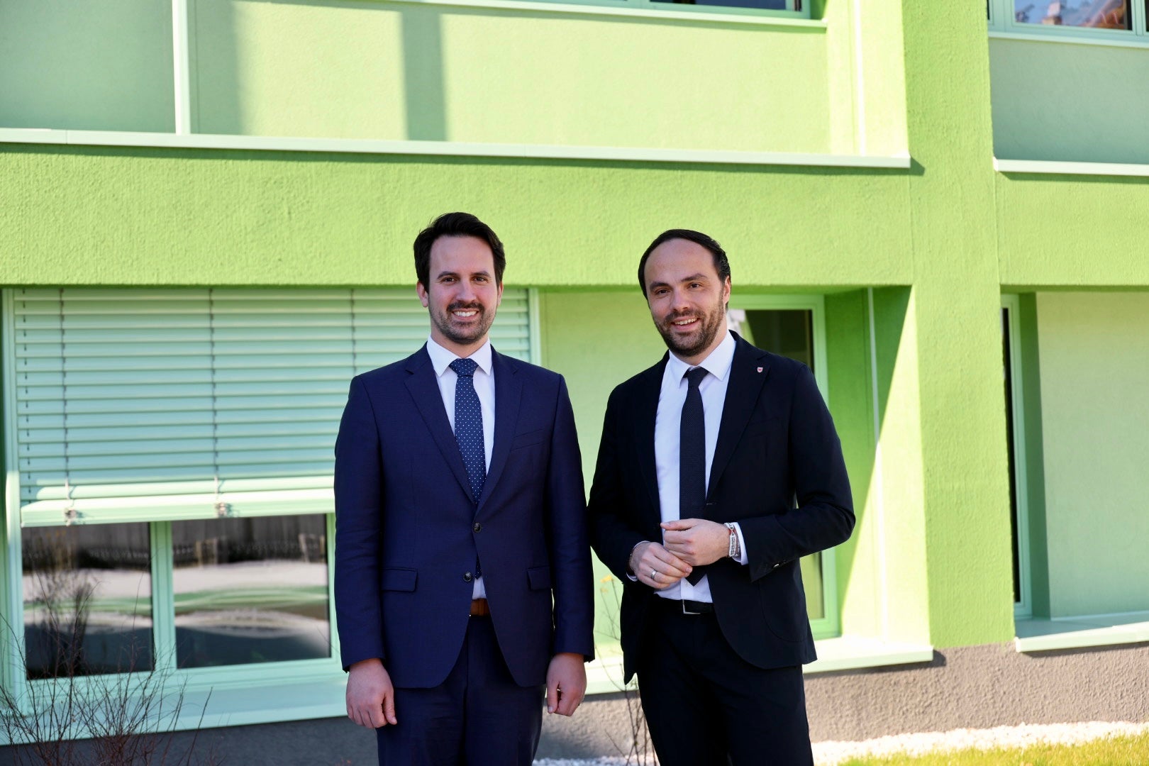 Der österreichische Bildungsminister Christoph Wiederkehr hat sich in Sterzing mit Bildungslandesrat Philipp Achammer getroffen und unter anderem über die Mitwirkungspflicht der Eltern gesprochen. (Foto: LPA/Clara Masiero)