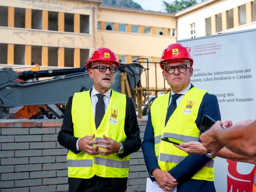 È un momento storico che la città attendeva da molti anni, ha detto il sindaco di Bolzano, Claudio Corrarati, a sinistra nella foto assieme all'assessore Christian Bianchi. (Foto: USP/Fabio Brucculeri) 