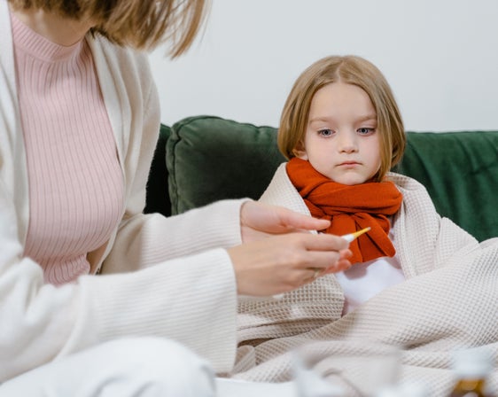 La vaccinazione antinfluenzale aiuta a prevenire gravi decorsi della malattia e a proteggere in particolare gli anziani, i malati cronici, le donne incinte e i bambini piccoli. (Foto: USP/Pexels. Può essere utilizzata in relazione a questo comunicato stampa)