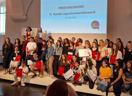 Alle Teilnehmenden am 71. Bundesjugendredewettbewerb in Wien (Foto: LPA/Landesamt für Jugendarbeit/Anita Demetz)