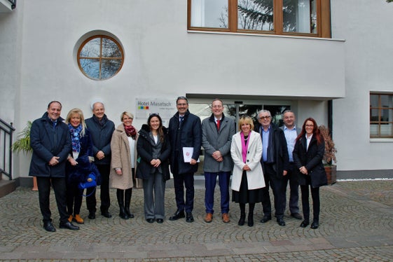 L'incontro del Ministro Locatelli con il presidente Kompatscher, l'assessora Deeg e gli assessori Bessone e Vettorato (Foto: ASP/Greta Stuefer)