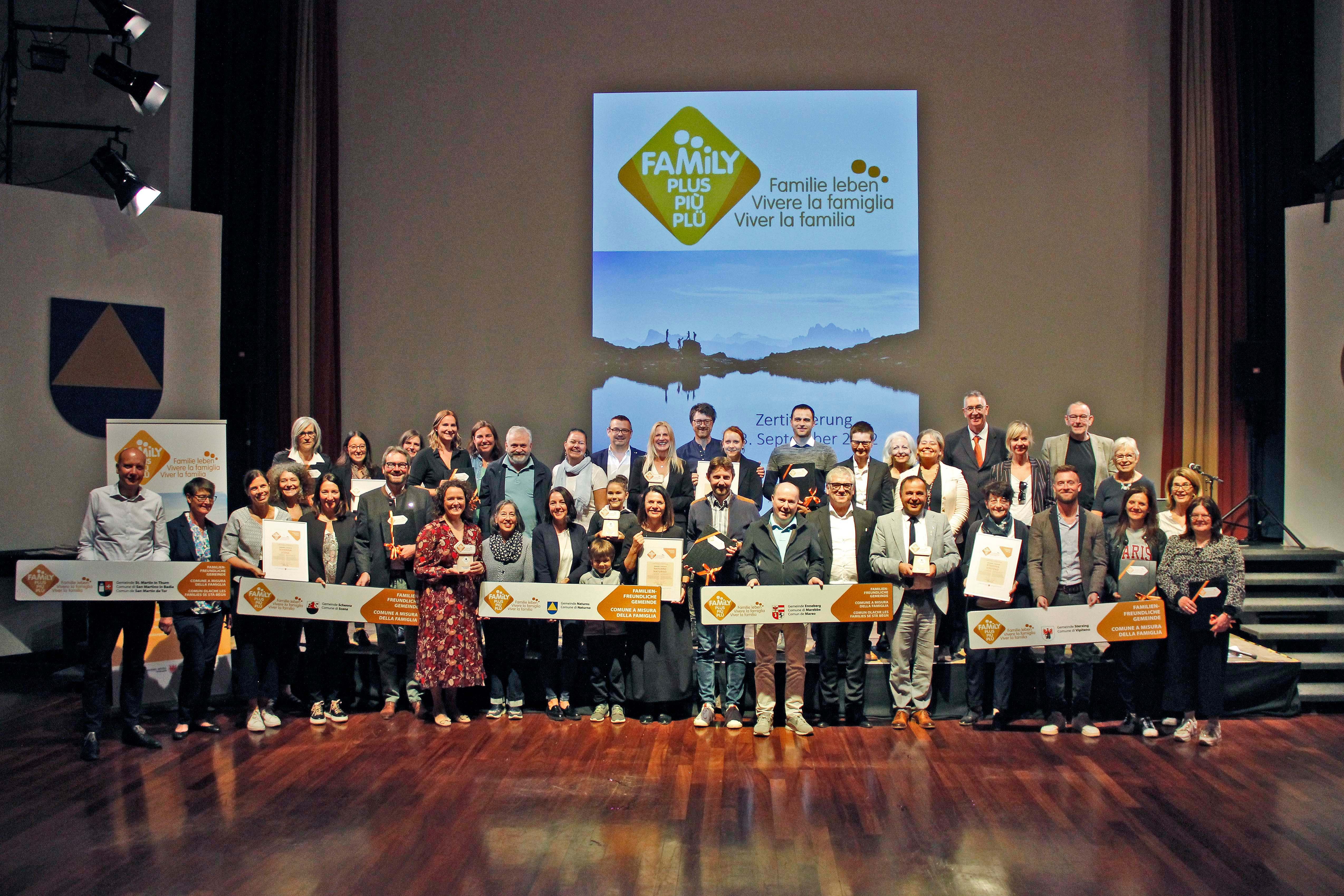 Scena, Marebbe, Vipiteno, San Martino in Badia e Naturno hanno conseguito, quali Comuni pilota, i primi Audit FamilyPlus (Foto: ASP/Greta Stuefer)