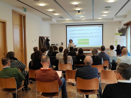  Il secondo incontro con gli stakeholder locali dedicato allo stato di avanzamento del progetto europeo “Core” incentrato sulla gestione circolare dei rifiuti. (Foto: APPA)