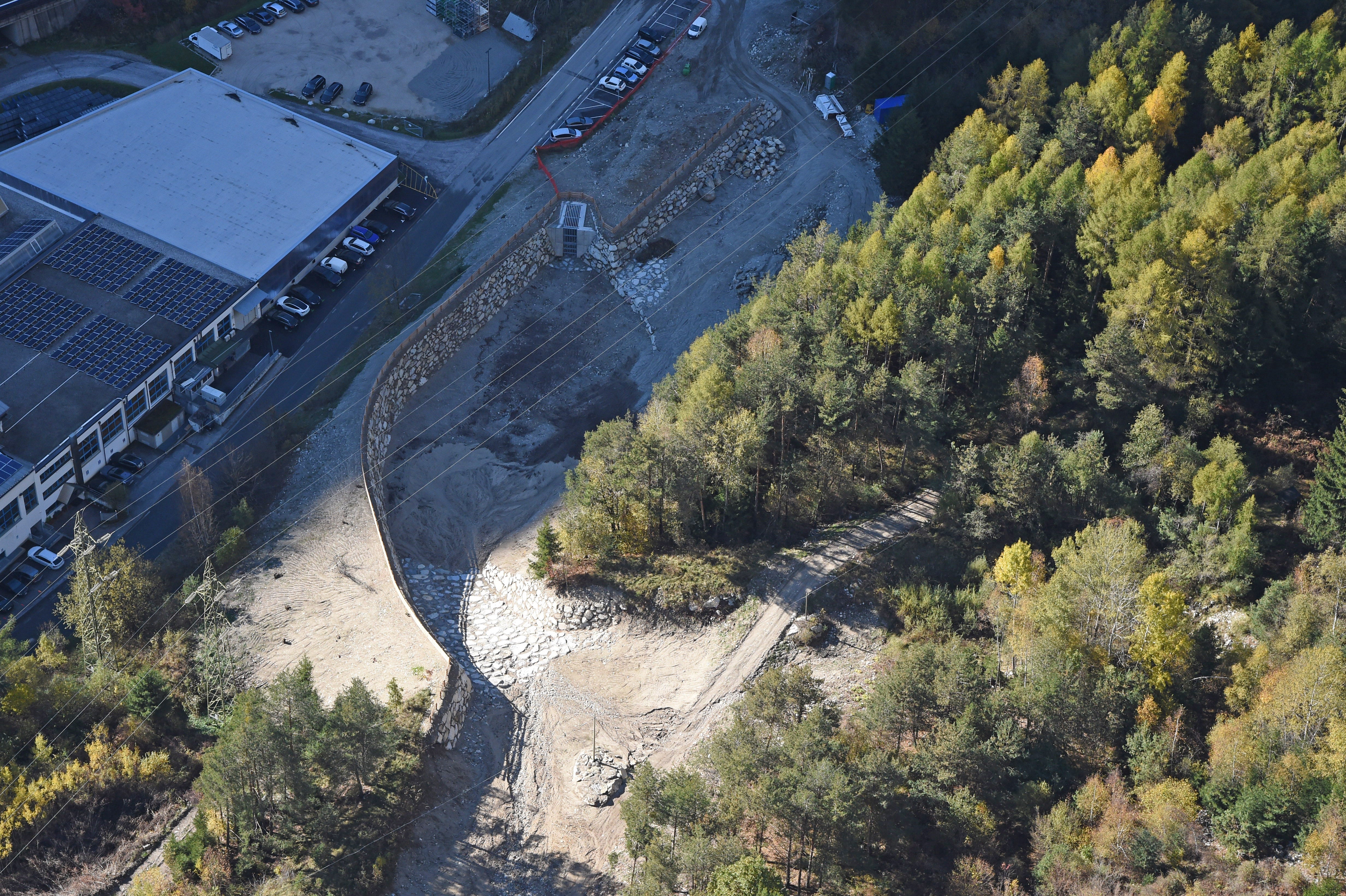 Das Landesamt für Wildbach- und Lawinenverbauung Nord hat den Hochwasserschutz im Greithwaldbach in Mittewald in der Gemeinde Franzensfeste erhöht. (Foto: LPA/Landesamt für Wildbach- und Lawinenverbauung Nord in der Agentur für Bevölkerungsschutz)