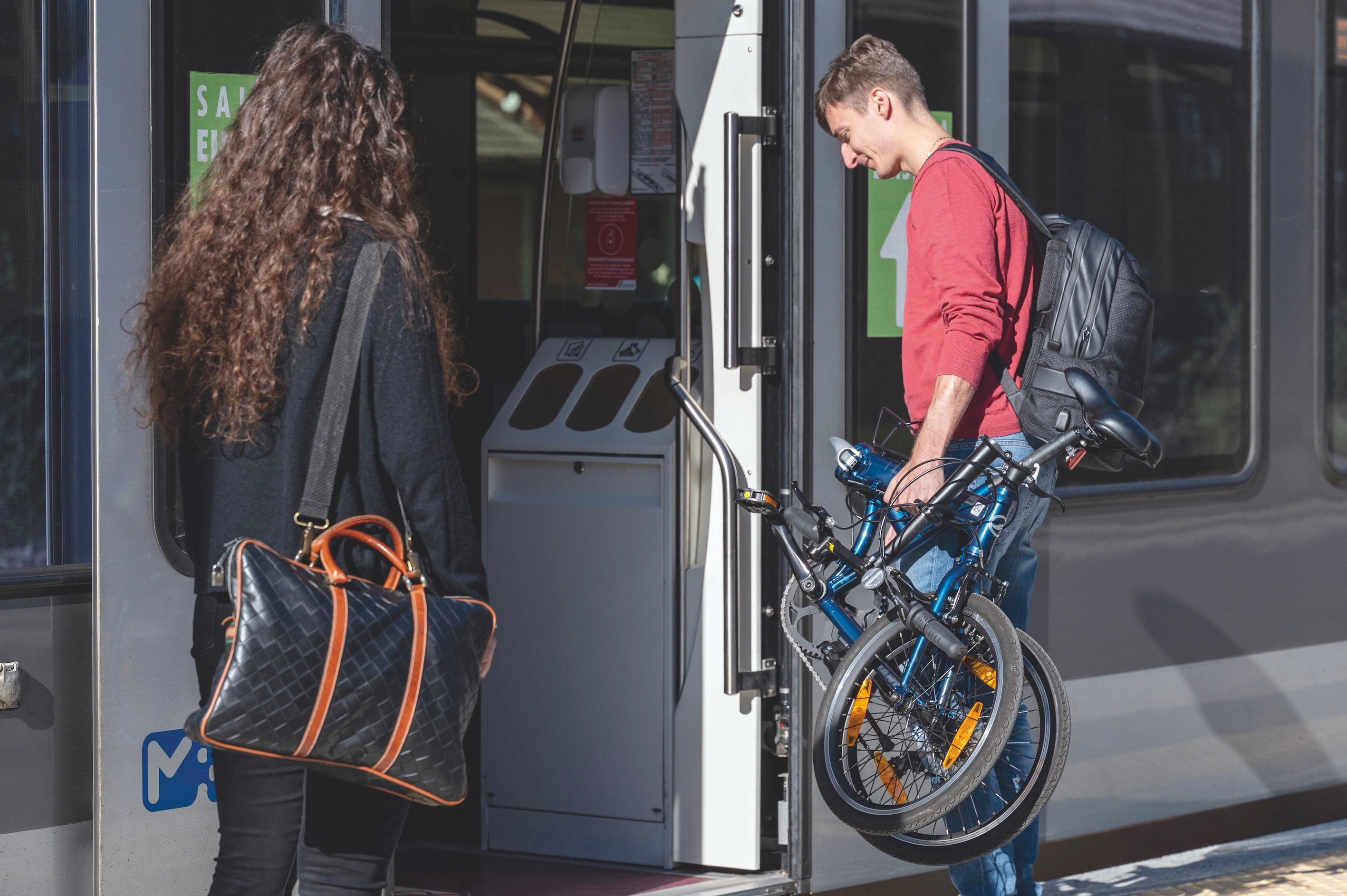La bicicletta può rappresentare, in molti casi, una valida alternativa all’auto anche nella vita quotidiana. L’intento della Provincia autonoma di Bolzano è creare i presupposti necessari per renderne ancora più comodo l’utilizzo. (Foto: STA/Manuela Tessaro)