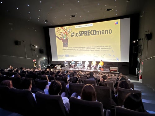 Die Veranstaltung im Filmclub Bozen richtete sich an Oberschülerinnen und Oberschüler. (Foto: LPA/Landesagentur für Umwelt und Klimaschutz)