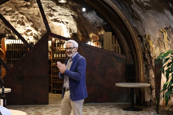 Der Direktor des Versuchszentrums Laimburg Michael Oberhuber bedankte sich bei allen Beteiligten. (Foto: LPA/Sabine Pitscheider)