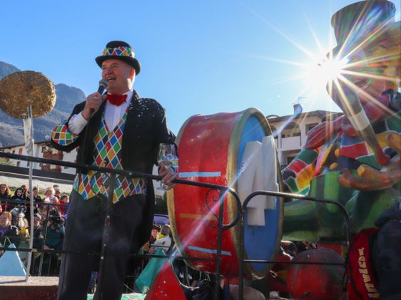 Der Leiferer Fasching könnte in die Liste historischer Karnevals des italienischen Kulturministeriums eingetragen werden. Dafür setzt sich Landesrat Vettorato ein. (Foto: LPA)