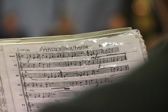 Jagdhornbläser gestalteten die Jungjägerfeier musikalisch mit. (Foto: LPA/Maja Clara)