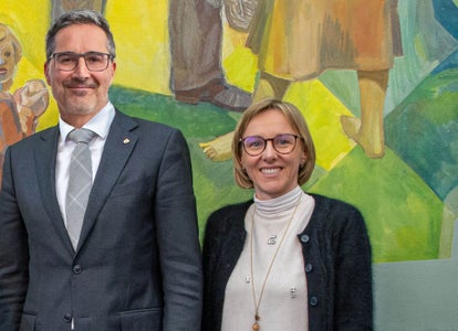 Stellungnahme zum Tag der Arbeit: Landeshauptmann Arno Kompatscher und Landesrätin Magdalena Amhof. (Foto: LPA/Greta Stuefer)